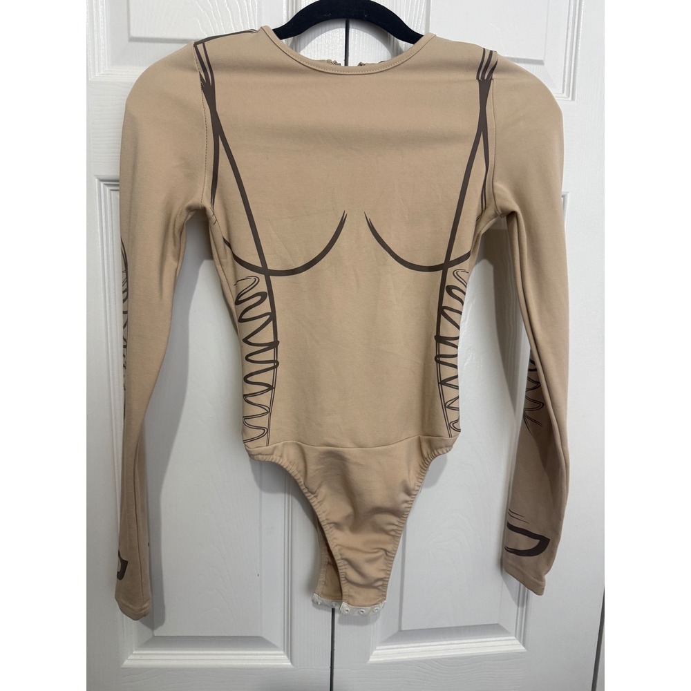 the Manière de Voir Sketch Contour Long Sleeve Bodysuit